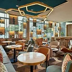 酒店 Courtyard By Marriott Center 4*