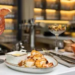 Courtyard By Marriott Center 4*