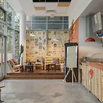 Courtyard By Marriott Center