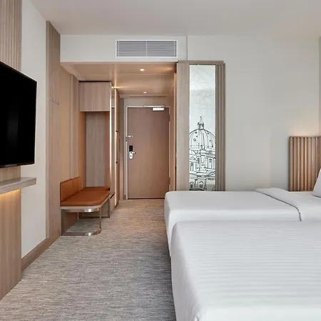 Courtyard By Marriott Center 호텔