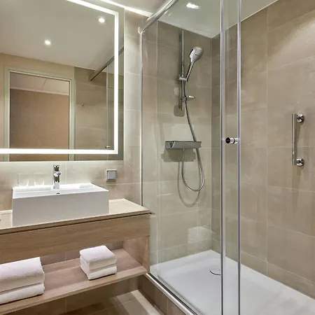Courtyard By Marriott Center 4*