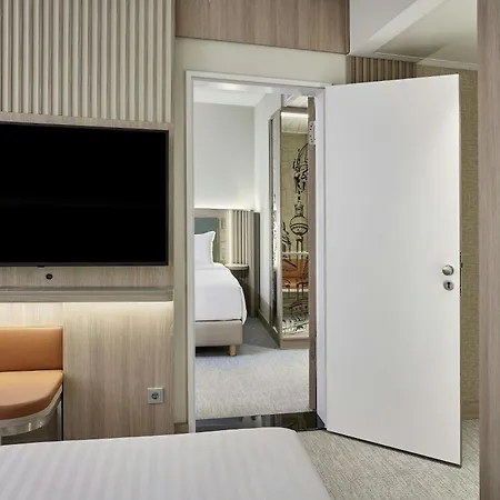 Courtyard By Marriott Center Berlin