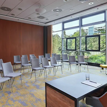 Courtyard By Marriott Center Берлин