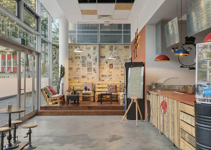 Courtyard By Marriott Center