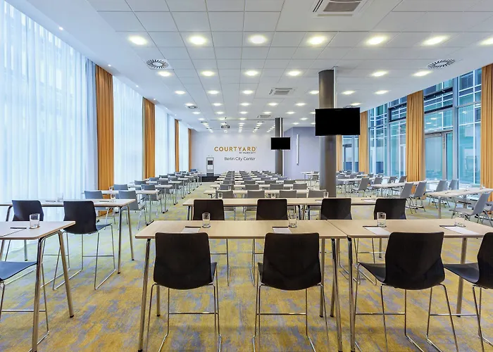 Courtyard By Marriott Center Hotel 4*