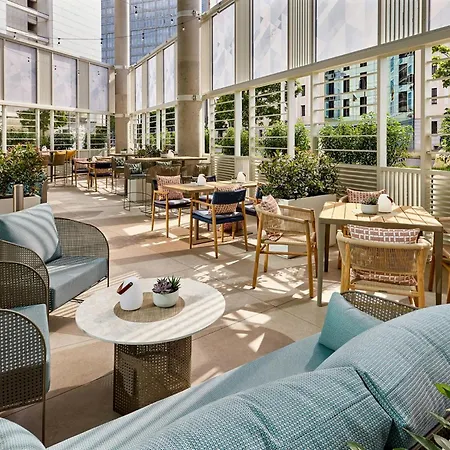 Courtyard By Marriott Center Hotell