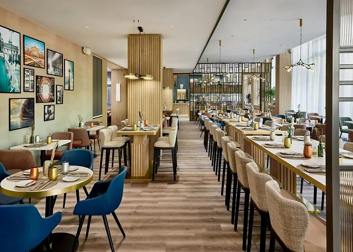 Courtyard By Marriott Center Hotell 4*