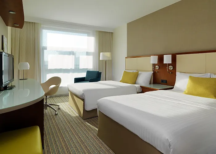 Courtyard By Marriott Center